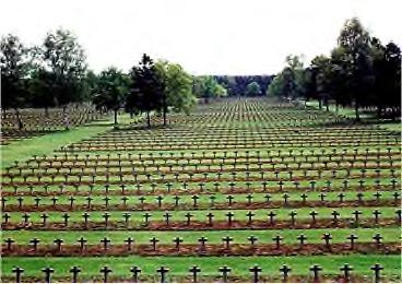 Passendale Commonwealth In Flanders fields the poppies blow Waregem American Cemetery militaire graven Een overzicht van funerair Vlaanderen dat zou voorbijgaan aan de militaire graven, zou compleet
