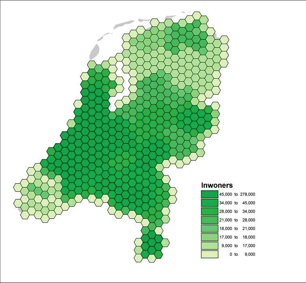 Rapport II Doorrekening van het centralisatiescenario voor forensisch medisch onderzoek en lijkschouw De kaart van Nederland is voor dit figuur verdeeld in 500 zogenaamde hexagonen; gebieden met een