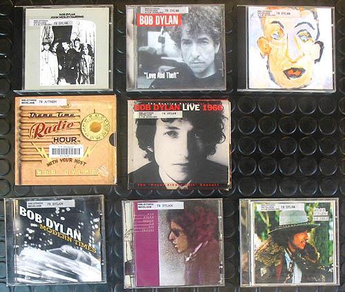 : nieuwe hobbyboeken voor een actieve maand in huis en tuin Bob Dylan wordt 70 (24 mei) JUNI JULI AUGUSTUS Overzichtstentoonstelling: jaarwerk van de leerlingen Atelier Plastische Kunsten Wevelgem