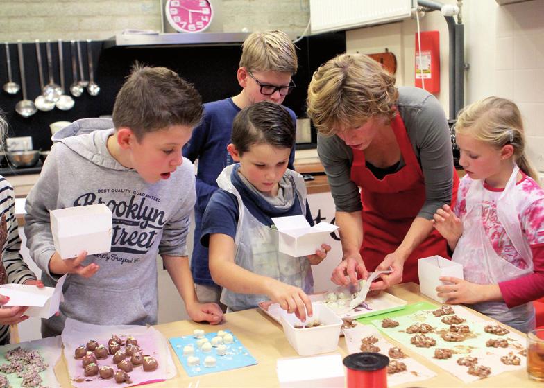 Jonge Mantelzorgers Leuke activiteiten Bij mantelzorgers denken de meeste mensen aan volwassenen die zorgen voor een partner of ouder.