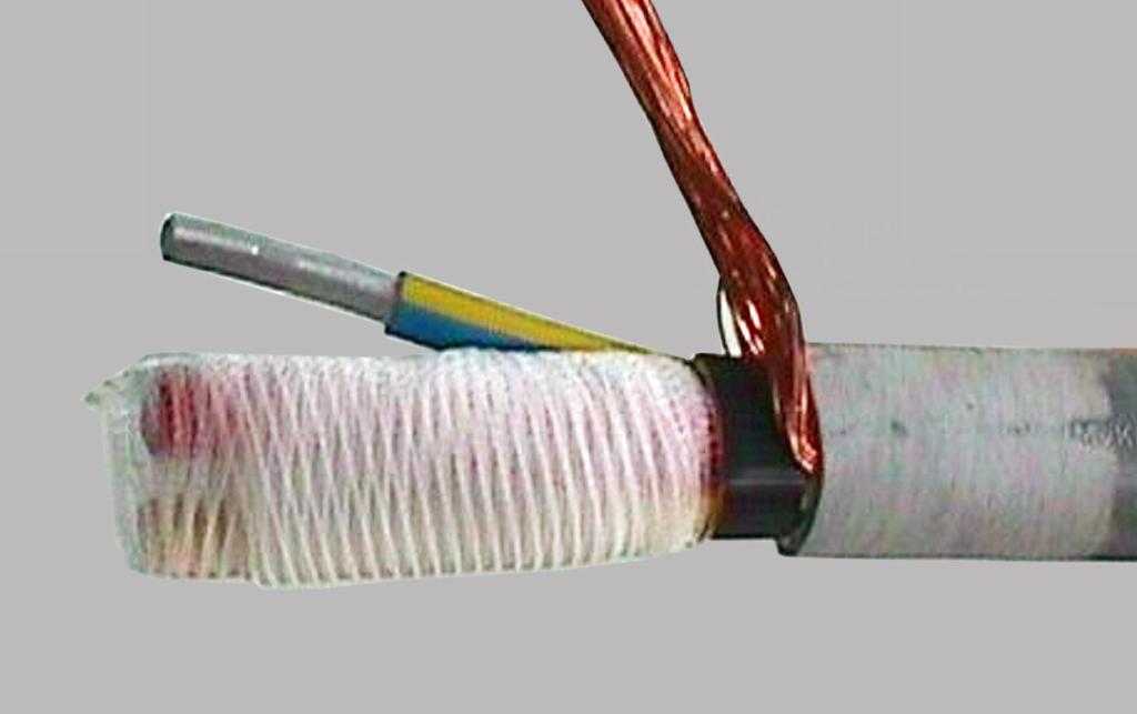 Maatregelen nemen als er vocht in de kabel aanwezig is. 5 lagen gaasband om de afzonderlijke adereinden aanbrengen (m.u.v. de nul-ader).