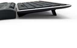 De spatiebalk van je toetsenbord moet net iets boven je rollerbar uitsteken.
