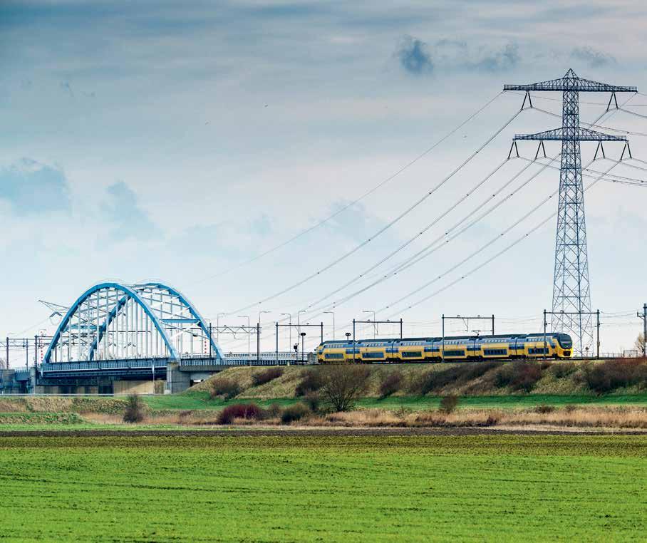 REPORTAGE Zeeland snakt naar trein die weer opschiet Sinds de Zeeuwse Lijn op elk station in Zeeland stopt, buigen voor- en tegenstanders zich over alternatieven en aanpassingen.