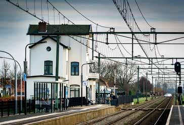 Kruiningen-Yerseke. Kapelle-Biezelinge. in op een snellere rechtstreekse verbinding met de Randstad in combinatie met een interlokale trein die de kleinere stations in Zeeland bedient.