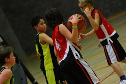 Doch was het weer BBC Bazel dat hier het voortouw nam om benjamins in een andere vorm dan 5 tegen 5 te laten spelen, dus deze leeftijdsgroep speelde ook drie tegen drie.