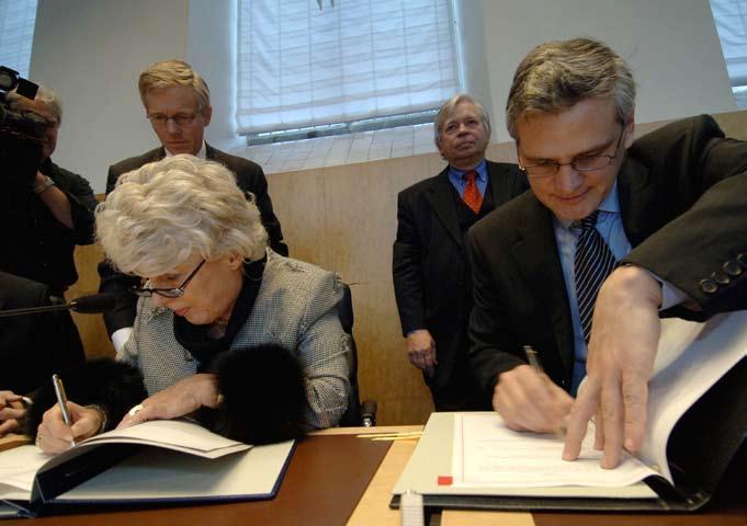 Verdrag inzake het Gemeenschappelijk Nautisch Beheer (GNB) Het GNB-verdrag vormt de juridische grondslag voor de Nederlands-Vlaamse samenwerking betreffende het nautisch beheer in het Scheldegebied.