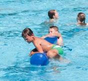 Opgeven kan tot 1 september bij het zwembad of via