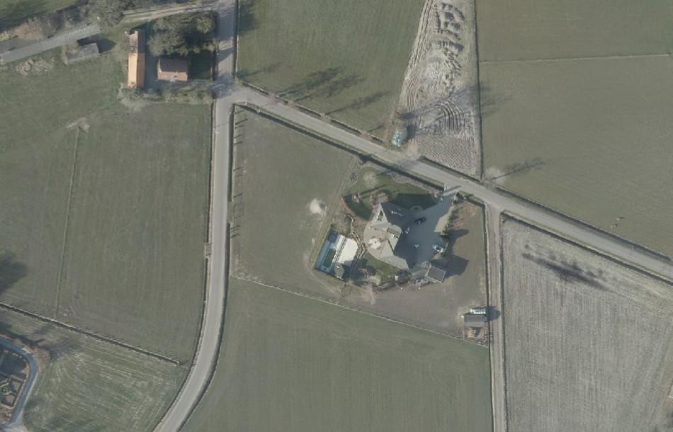 Het voorliggende bestemmingsplan heeft betrekking op de locaties Oude Bisschopweg 11 te Lunteren en de Buurtdwarsweg 5a te Ederveen.