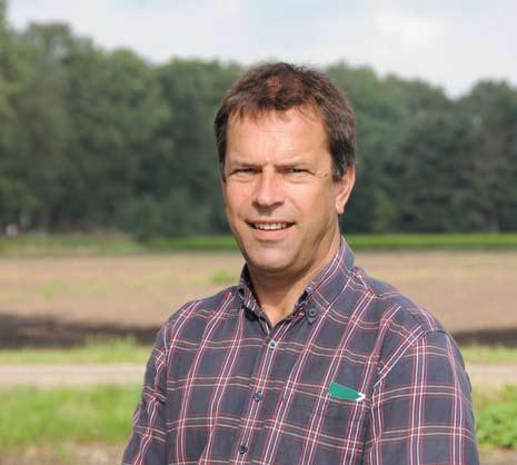 Tonnie Michels is op zich minder pessimistisch over een middelenvrije teelt: Wellicht kan dat op termijn wel, dat we puur met plantversterkende middelen een gezonde plant kunnen kweken.