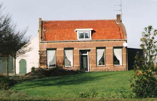 Percelen komende van nr. 1480 en gaande naar nr. 3434 (GA Tholen, Kadastrale leggers Tholen nr. 1392). Huis van hofstede De Kooie.