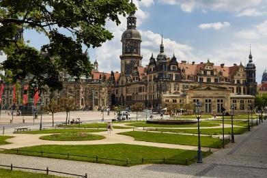dinsdag 22 september; dag 2: Dresden De hoofdstad van Saksen, ontwikkelde zich in de 17e en 18e eeuw tot een belangrijk politiek en economisch centrum.