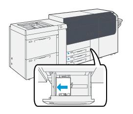 Er kan een papierstoring optreden als de lade wordt geopend terwijl er vanuit deze lade papier wordt ingevoerd. 1. Selecteer de gewenste papiersoort voor de afdrukopdracht. 2.