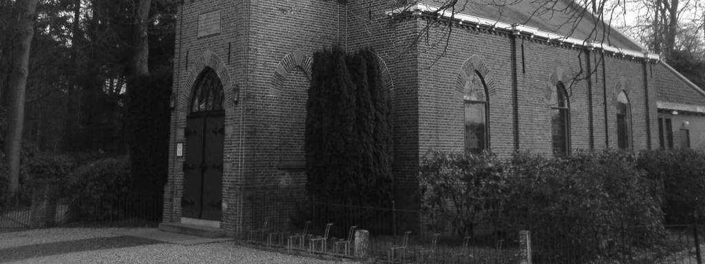 van Bommel uit Rotterdam aan om de tuinen op te knappen en deze mocht wonen op het landgoed. In 1953 kwam het kasteel in handen van de Ned Loyd. Er kwamen veel scheepsornamenten.