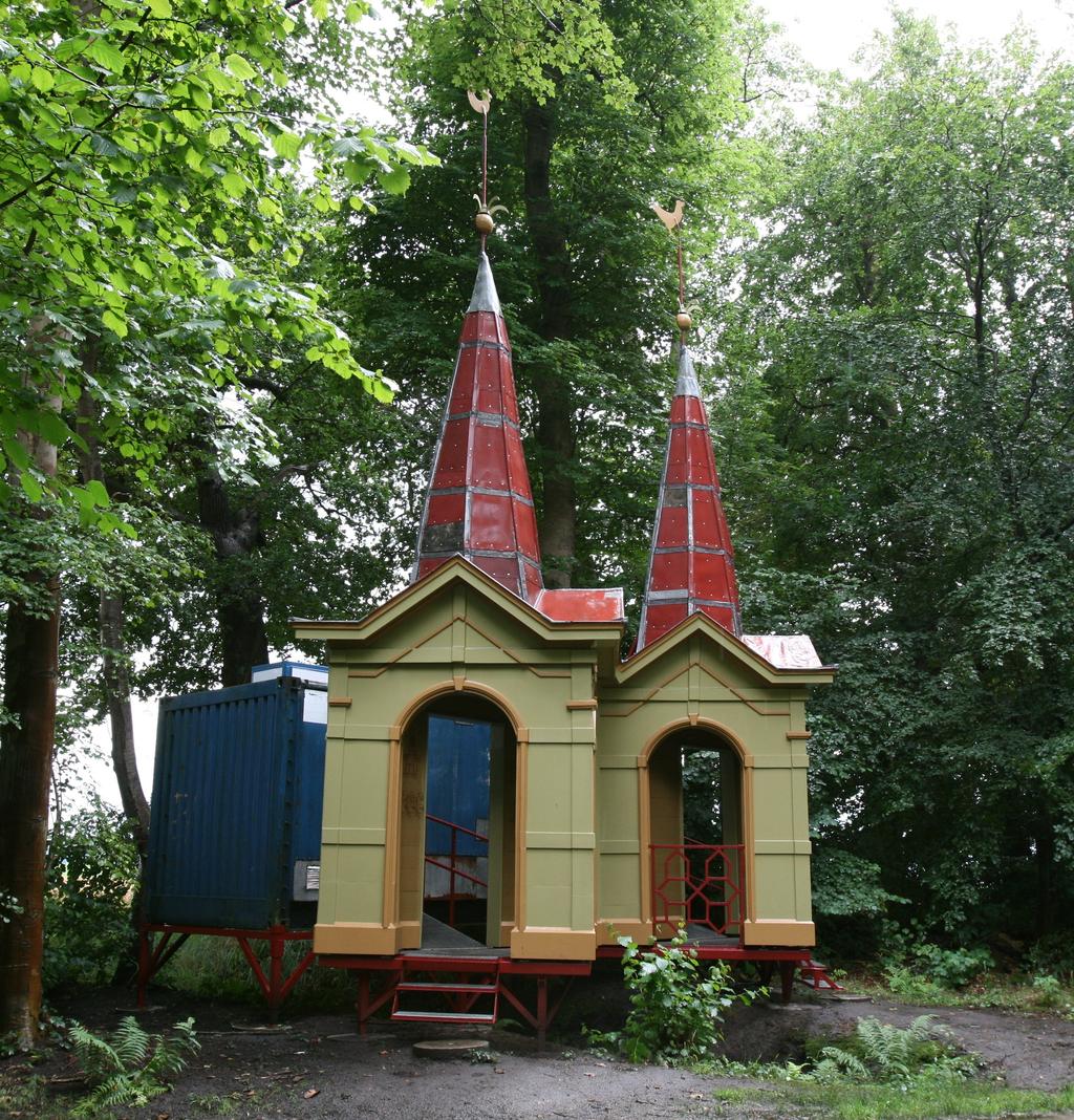 Façade Kerktoren van Zuidhorn word folly op in Slochteren.