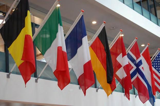 www.dhconcept.ch Flags We offer you a wide range of flags at the best price.