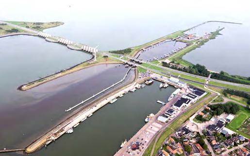 3.5 Schutcomplexen De schutsluizen bij Den Oever en Kornwerderzand hebben een functie voor de scheepvaart, zowel voor de beroepsvaart als voor de recreatievaart.