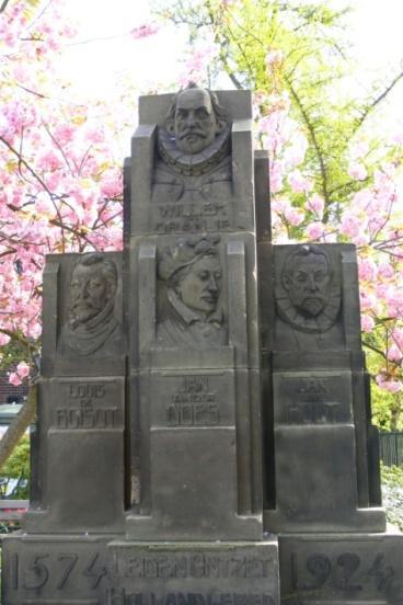 in Het Vaderland van 01-11-1924 Monument voor Mr.Dr.H.Goemans Borgesius onthuld)