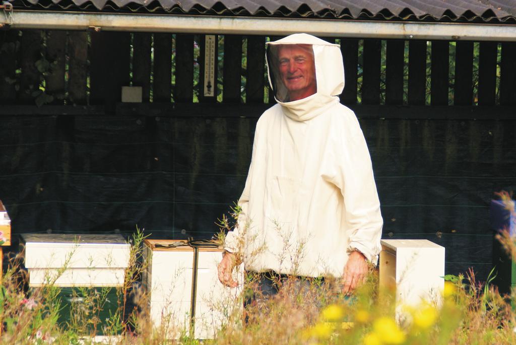 Voor Esbeek vindt Jos de invulling en behoud van de kerk belangrijk. De kerk moet natuurlijk blijven staan. Dat is nog een van de weinig karakteristieke gebouwen in het dorp.