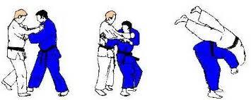 Ippon seoi nage : voorwaarts uit evenwicht trekken, vuist maken, vuist onder de rechterarm van uke steken, Kuzure kami shiho