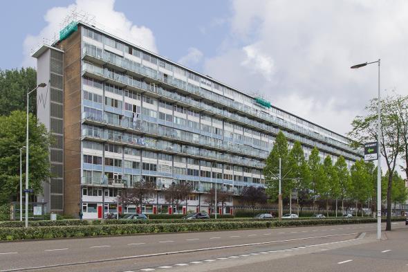 Nicolaas Anslijnstraat 106 Amsterdam Royale 3-kamer MAISONNETTE voorzien van een ruim balkon dat zich uitstrekt over de gehele breedte van de woning en zicht heeft op de Sloterplas!