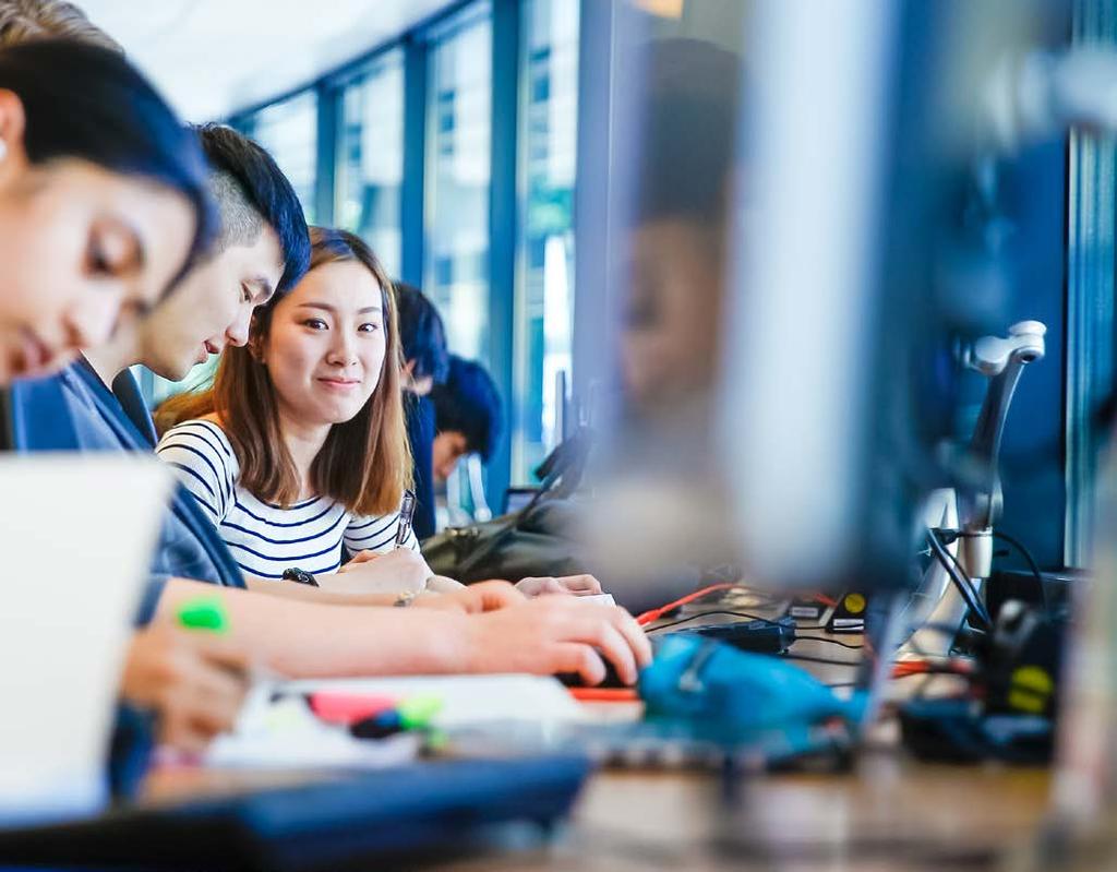 Studeren aan het hbo Workshop voor jongeren en hun ouders In deze workshop hoor je van onze studenten hoe het is om als startende student rond te lopen op de campus.