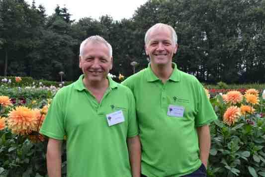 60 jaar Bloemenver. Flora Onlosmakelijk verbonden met Bloemenvereniging Flora zijn de broers Lambert en Kees van de Schans.