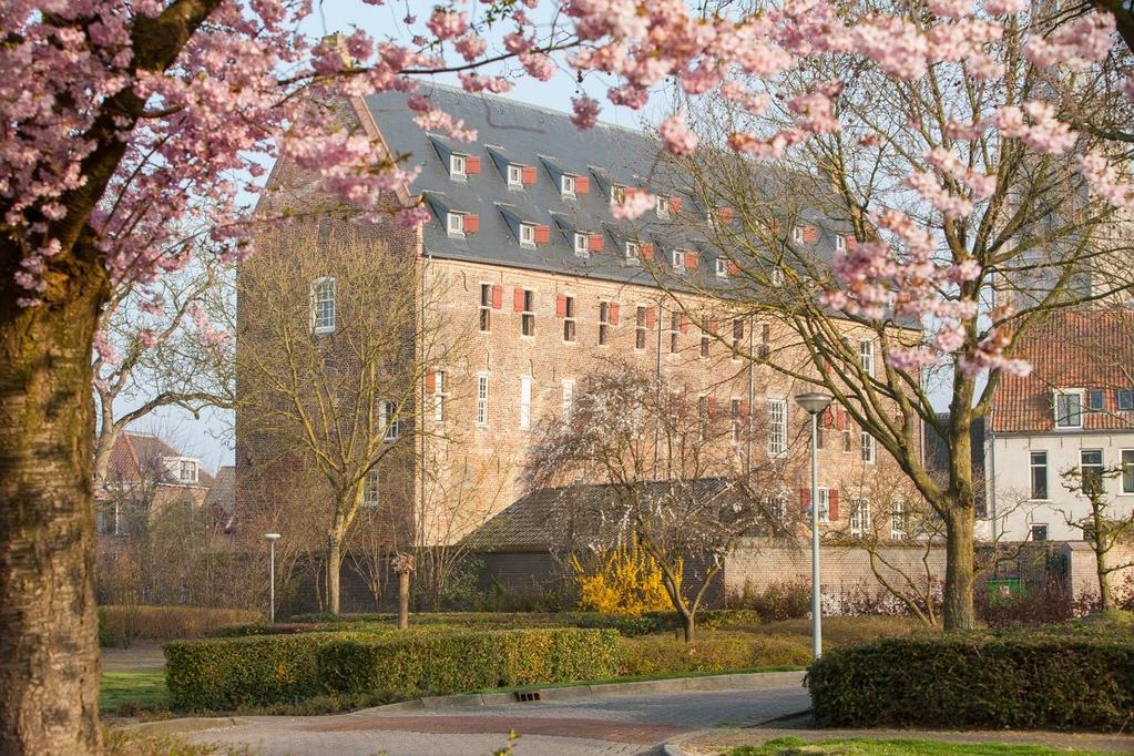 Excursie op zaterdag 11 november 10.00 uur Vertrek vanaf Centraal station Den Haag 11:30 uur Aankomst bij t Olde Ras in Doesburg, lunch op eigen gelegenheid, volop eerste klas appeltaart aanwezig 14.