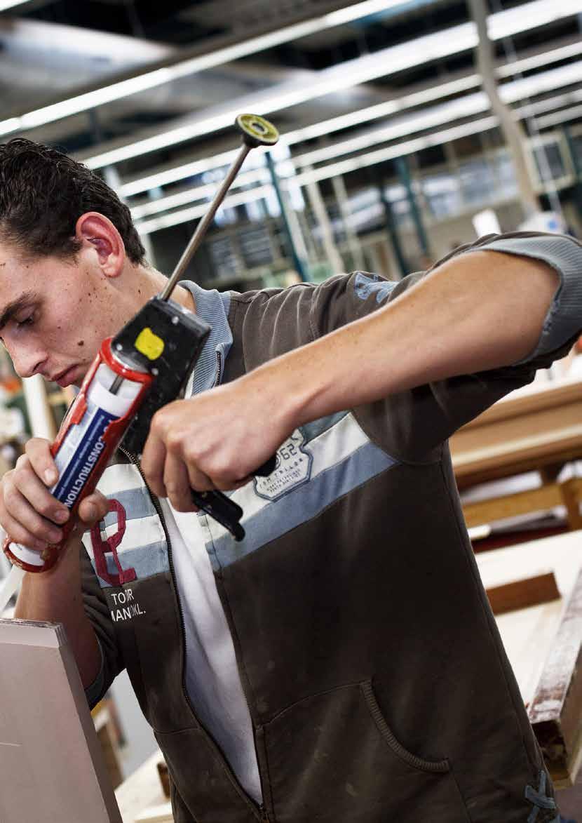 SCHOLEN EN BEDRIJVEN betrokken bij ontwikkeling leermiddelen ECM ontwikkelt leermiddelen voor de meubel- en interieuropleidingen in het v(mbo).