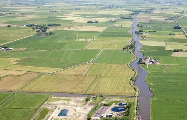 F1a. Integrale Aanpak Lauwersmeergebied - Parels en Parelsnoeren Samenvatting Naast het plan voor het Lauwersmeergebied Lauwersmeer op Koers (zie F1), is ook een deelonderzoek uitgevoerd om te kijken