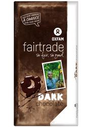 24220 Oxfam Fair Trade BIO FONDANTCHOCOLADE CACAONIBS Laat je verbazen door de pure smaak van deze fondantchocolade, aangevuld met stukjes geroosterde cacaoboon.