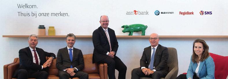 Voorwoord De Volksbank heeft het manifest opgesteld dat alle collega s van onze bank met elkaar verbindt. Bankieren met de menselijke maat staat bij ons voorop.