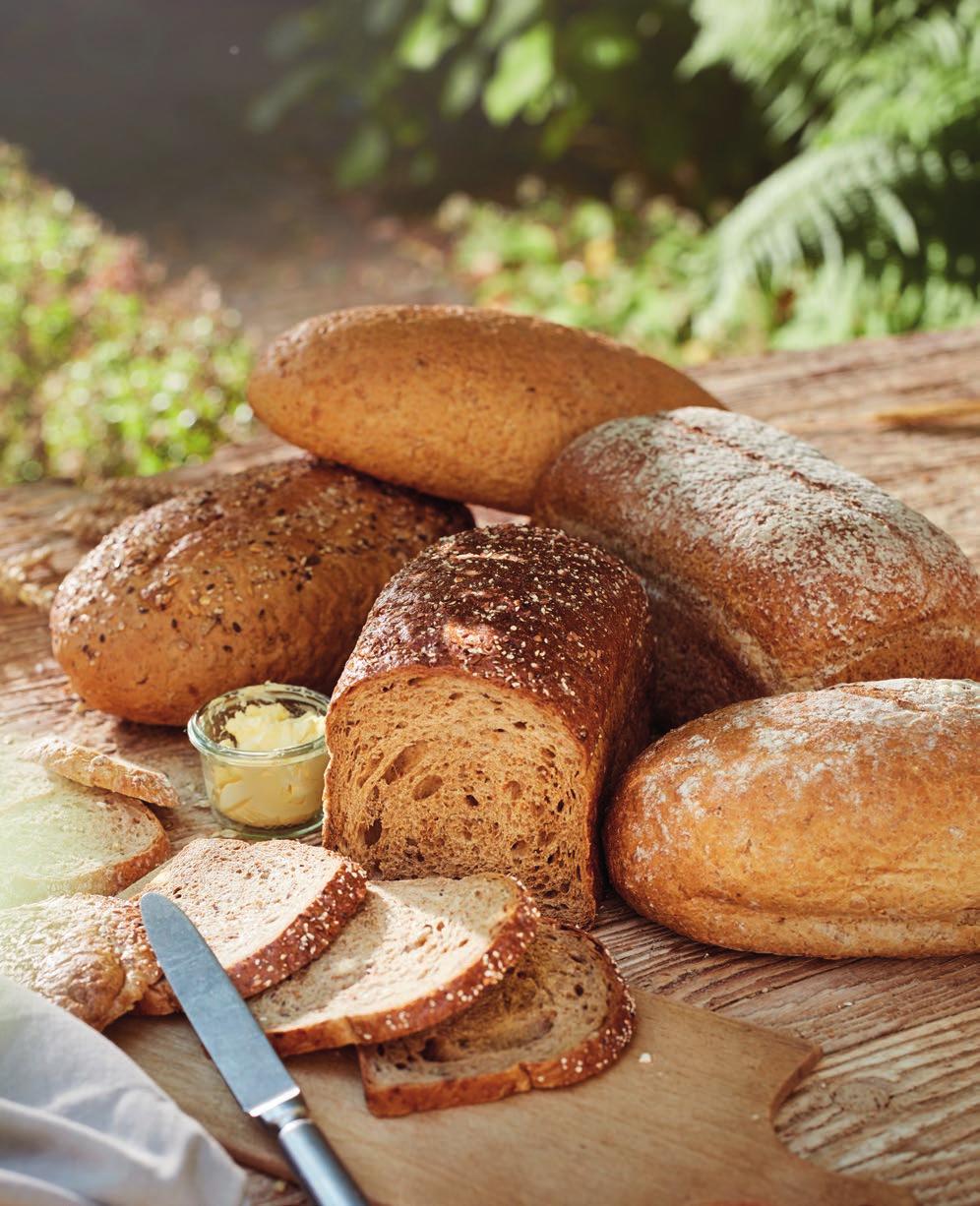 UITGESPROKEN SMAAK Ons brood met granen Zin in brood met originele smaak en onvergelijkbaar knapperige korst? Onze broden zijn rijk aan granen; goed voor de gezondheid en enorm lekker!