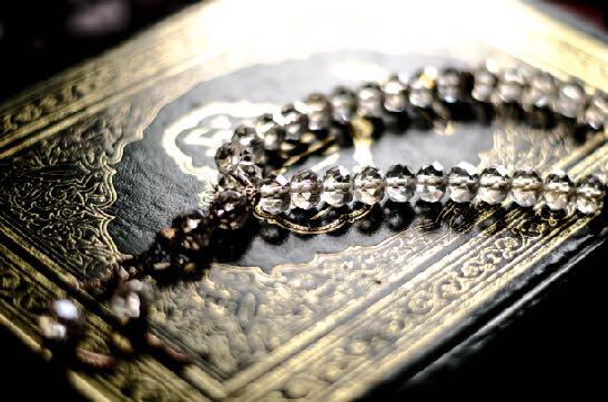 FONDSEN Je hoort vast dat er tijdens de Ramadan naast extra gebeden en aanbidding van Allah er ook veel aandacht is voor extra liefdadigheid.
