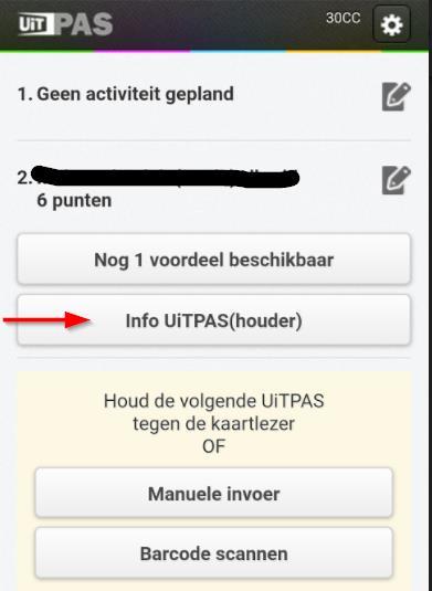 5. Pashouder informatie bekijken Als je na de identificatie van de pashouder klikt op info UiTPAS(houder), kan je volgende info bekijken: - of iemand een