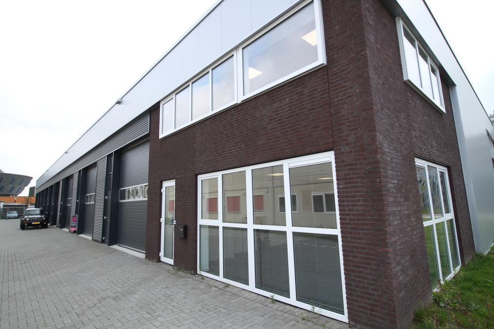 Gasfabriekstraat 41 Enschede HUURGEGEVENS Huurprijs 750,00 per maand, te vermeerderen met BTW.* * Huurprijs is incl. gas, water en elektra, schoonmaak, internet, glazenwasser en onderhoud plantsoen.