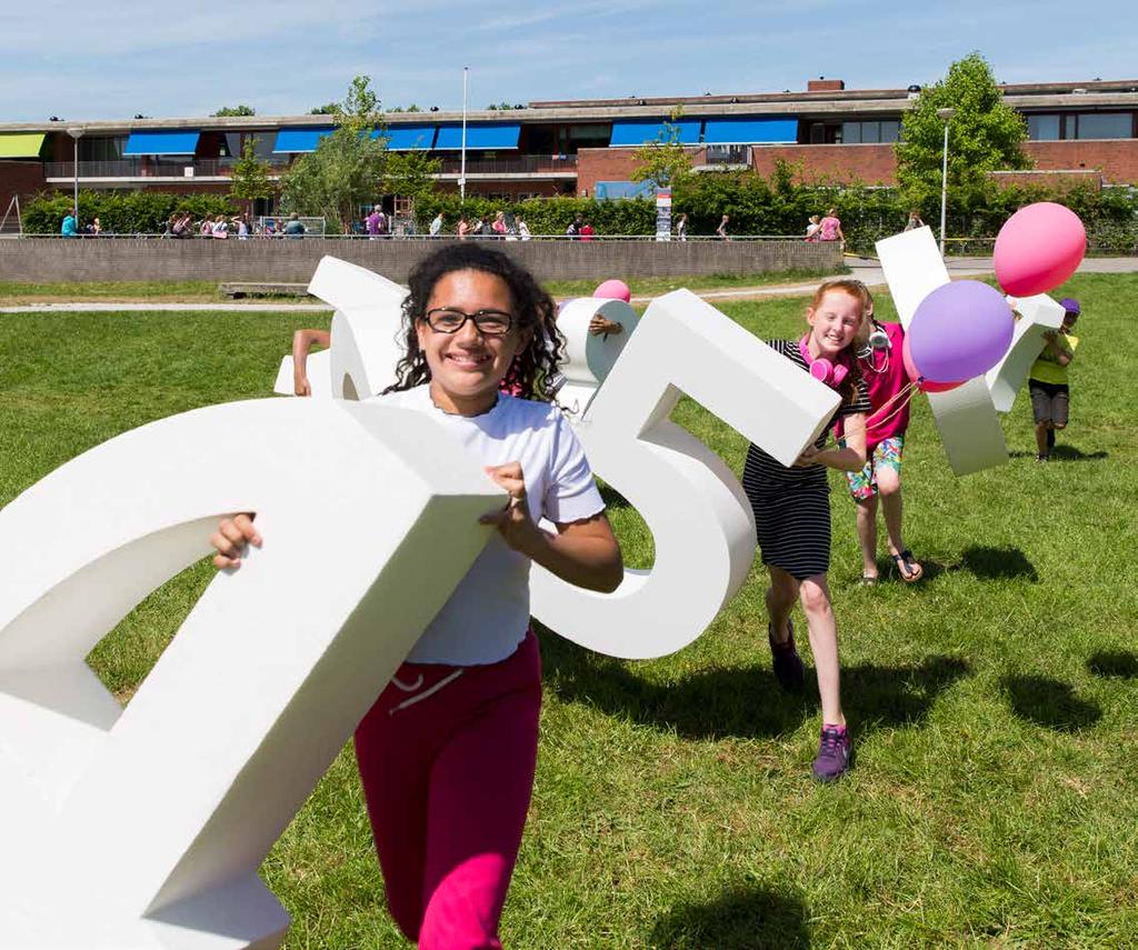 01 De Centrale Eindtoets, een overzicht p. 8 04 Keuze voor de digitale adaptieve Centrale Eindtoets p. 20 07 Spoorboekje 2017-2018 p. 30 02 Het schooladvies p.