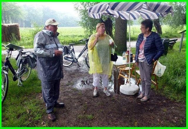 Uitnodiging voor de fietstocht Eveneens op zondag 11 juni organiseert het heem 's middags de jaarlijkse fietstocht Iedereen is - zoals ieder jaar - van harte welkom om mee te fietsen.