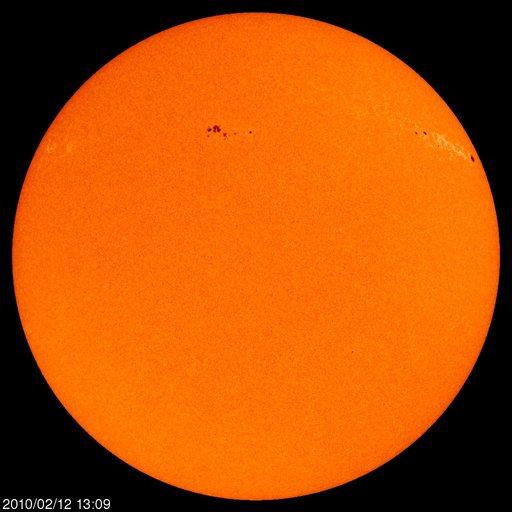 Atmosfeer van de zon Fotosfeer Zonneoppervlak 500 km diep Geen vast oppervlak, maar ondoorzichtig Temperatuur: 6000 C