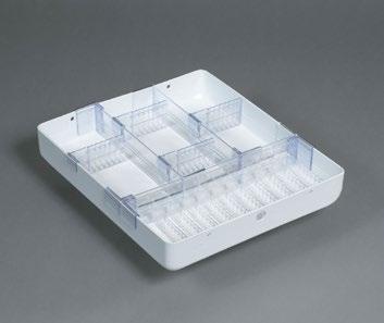 De tray wordt geleverd met 4 korte separaties, 2 lange separaties, vel met blanco labels en 5