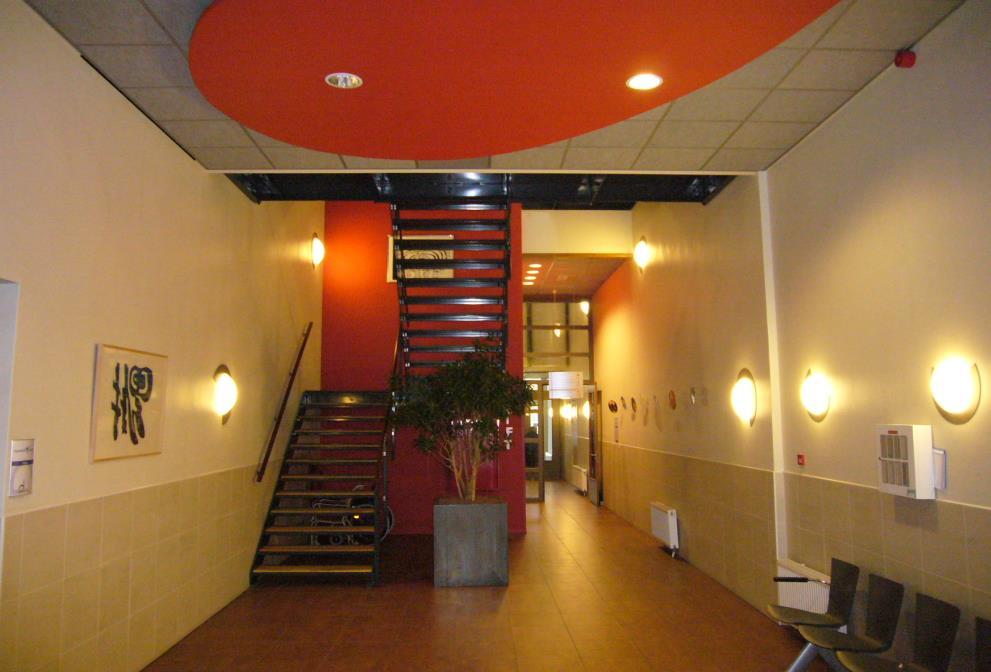 OBJECT Algemeen Te huur kantoor-/praktijkruimte, gesitueerd op de eerste, tweede en derde verdieping van het gezondheidscentrum Oosterpoort, gelegen aan de Oosterstraat 2-5 te Enschede.