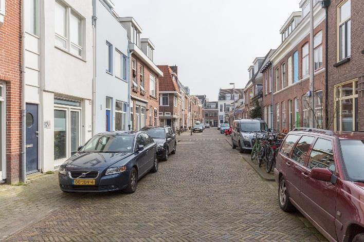 OOFTSTRAAT 17 A in UTRECHT Aan een rustige straat in de fijne woonwijk Wittevrouwen ligt dit startersappartement met balkon op het noordoosten.