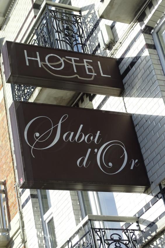 En zo komen we bij het hotel Sabot d Or. We krijgen de kamers toegewezen en hebben afsluitend een prima diner.