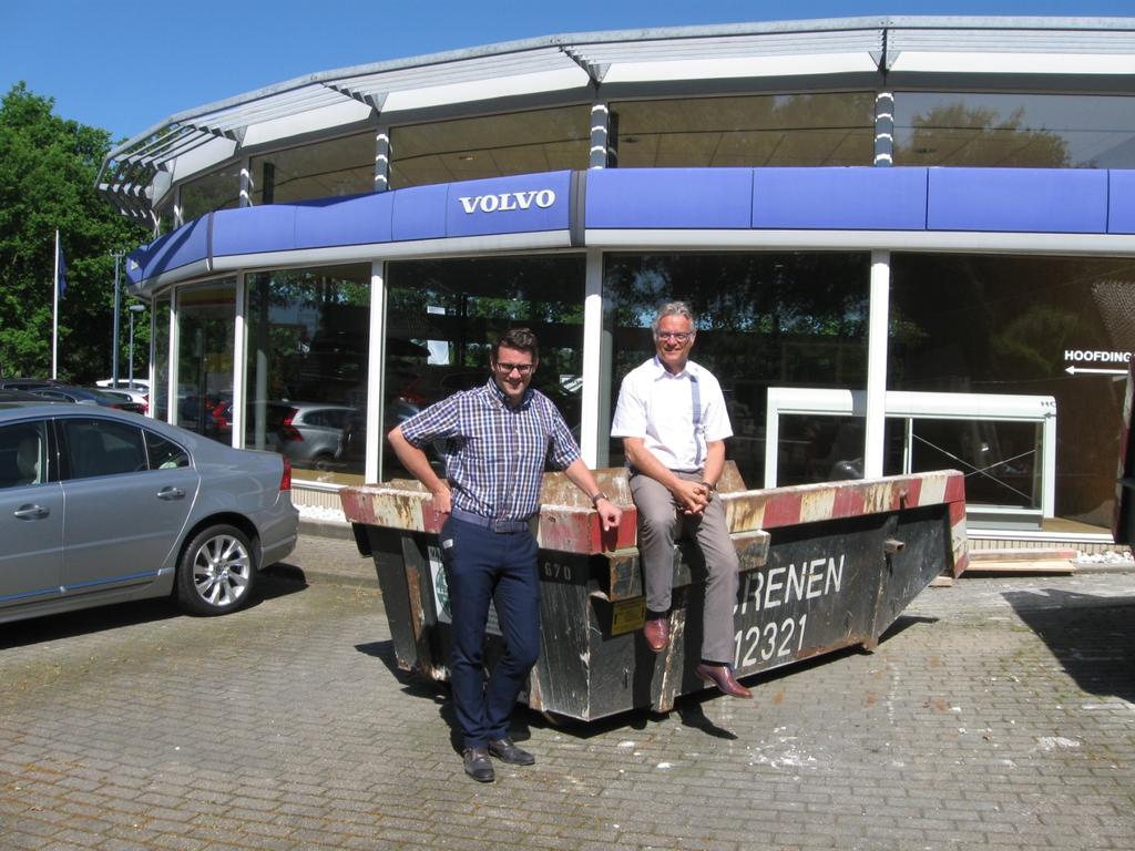 Ondernemers interview: Deze week VOLVO REEDE. De heren Hans en Henry Zumbrink.beiden heel veel liefde voor auto s. Volvo Reede werd in 1930 opgericht door Opa Henk Reede.