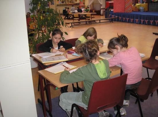 1. DE SCHOOL EN HAAR OMGEVING Beisterveld Basisschool Beisterveld Basisschool Beisterveld is een van de twee katholieke basisscholen op het Hof in Bergeijk.