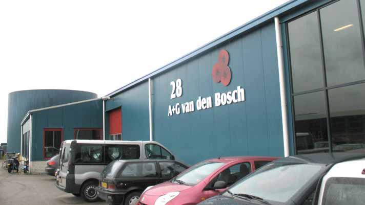 Op 21 mei organiseerde het Innovatiesteunpunt een uitstap naar het Nederlandse Bleiswijk. We waren te gast bij a+g van den Bosch, een tomatenbedrijf dat zijn serres verwarmt met aardwarmte.