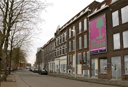 2006-2009 Project omvang: 5 woningen (12 appartementen) De Driehoek, Rotterdam Initiatiefnemer:
