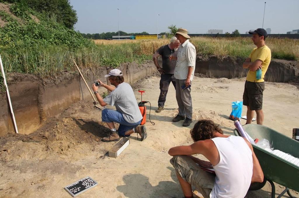 2.4 Melden eerste bevindingen onderzoek bij Archis Uiterlijk 2 weken na beëindiging van de veldwerkzaamheden worden de eerste bevindingen van het onderzoek gemeld in Archis. # CONTROLE Processtap 2.