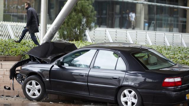 SCHADEVERZEKERINGEN Autoverzekeringen zullen snel duurder worden. De meeste verzekeraars zullen hun premies nog dit jaar gaan verhogen. WA-verzekeringen zijn de afgelopen tijd het sterkst gestegen.