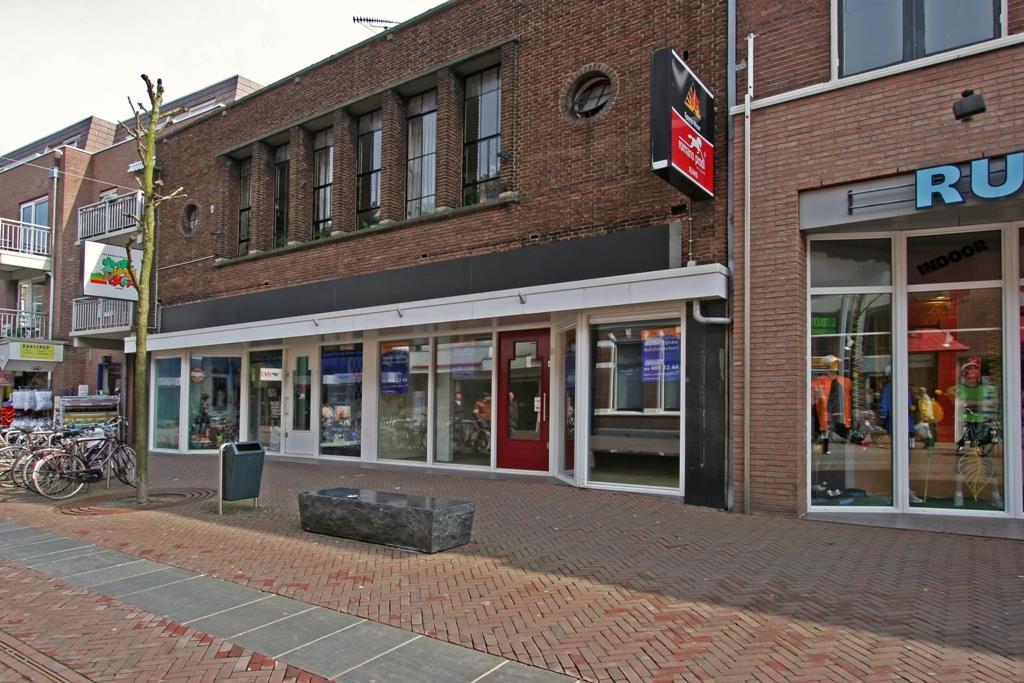 De Heurne 34 Enschede OBJECT Algemeen Te huur winkelruimte, gelegen aan De Heurne 34 te Enschede. Bestemmingsplan Binnenstad 2016 met als bestemming, artikel 4 Centrum.