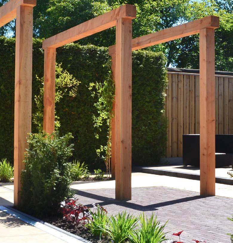 Overkappingen en tuinschuren Reinhout is een exclusief merk van Mecklenfeld tuinen voor een houten terrasoverkapping en/ of (ingebouwde) tuinschuur.